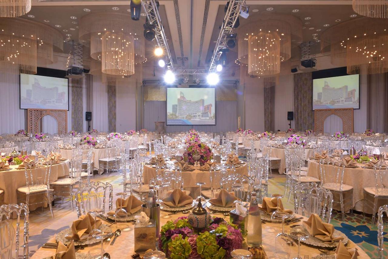 Symphony Style Hotel Kuwait Salmiya Kültér fotó The 2012 Gala Dinner