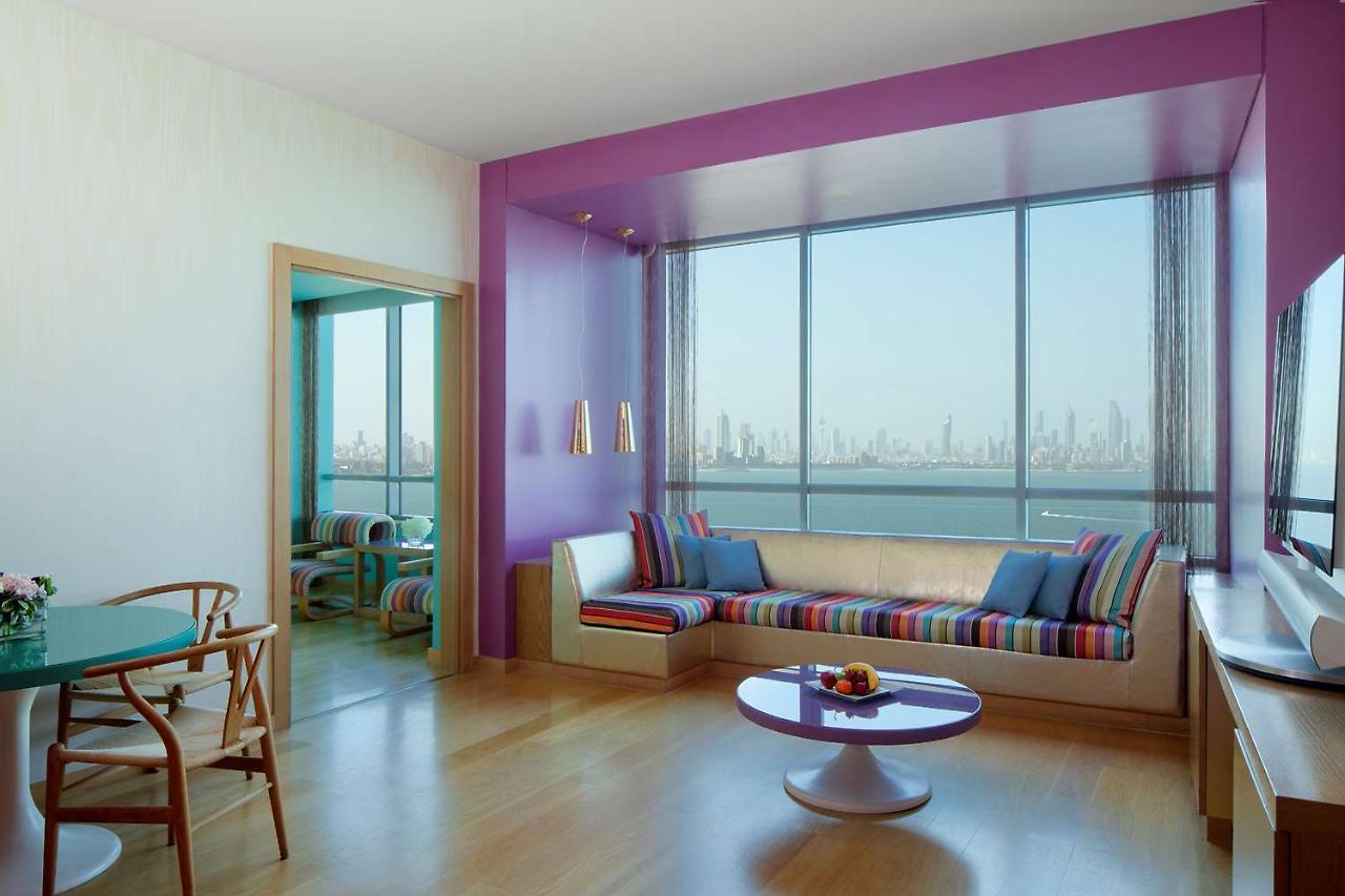 Symphony Style Hotel Kuwait Salmiya Kültér fotó A suite at the Standard East Village