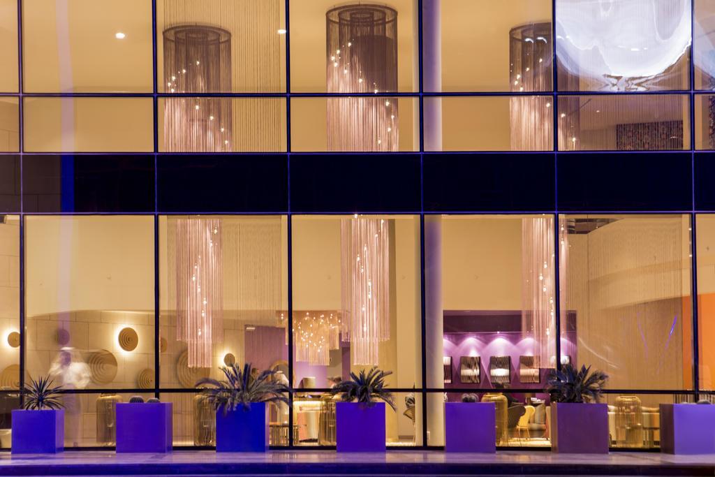 Symphony Style Hotel Kuwait Salmiya Kültér fotó The interior of the hotel