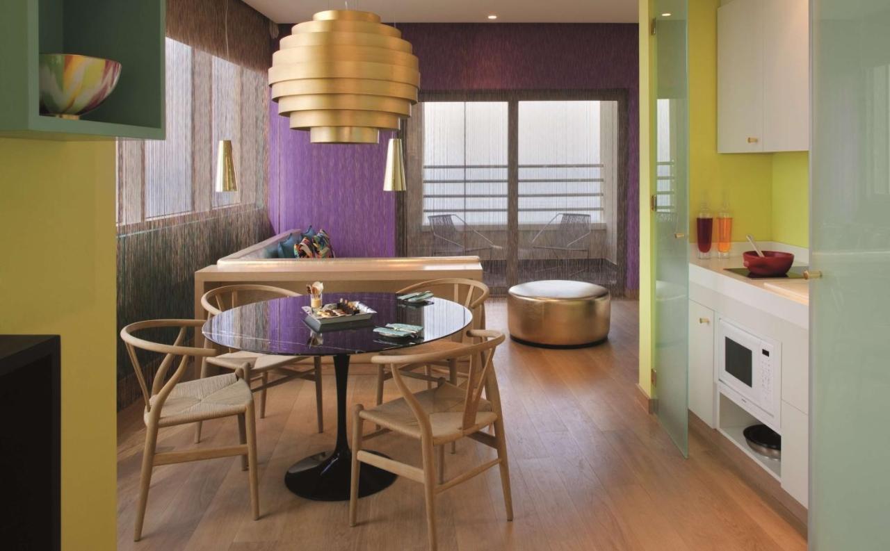 Symphony Style Hotel Kuwait Salmiya Kültér fotó A kitchen in a typical apartment