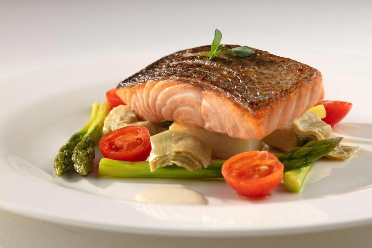 Symphony Style Hotel Kuwait Salmiya Kültér fotó Salmon
